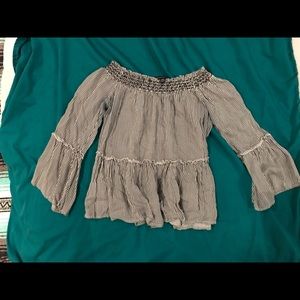 American Eagle off the shoulder shirt